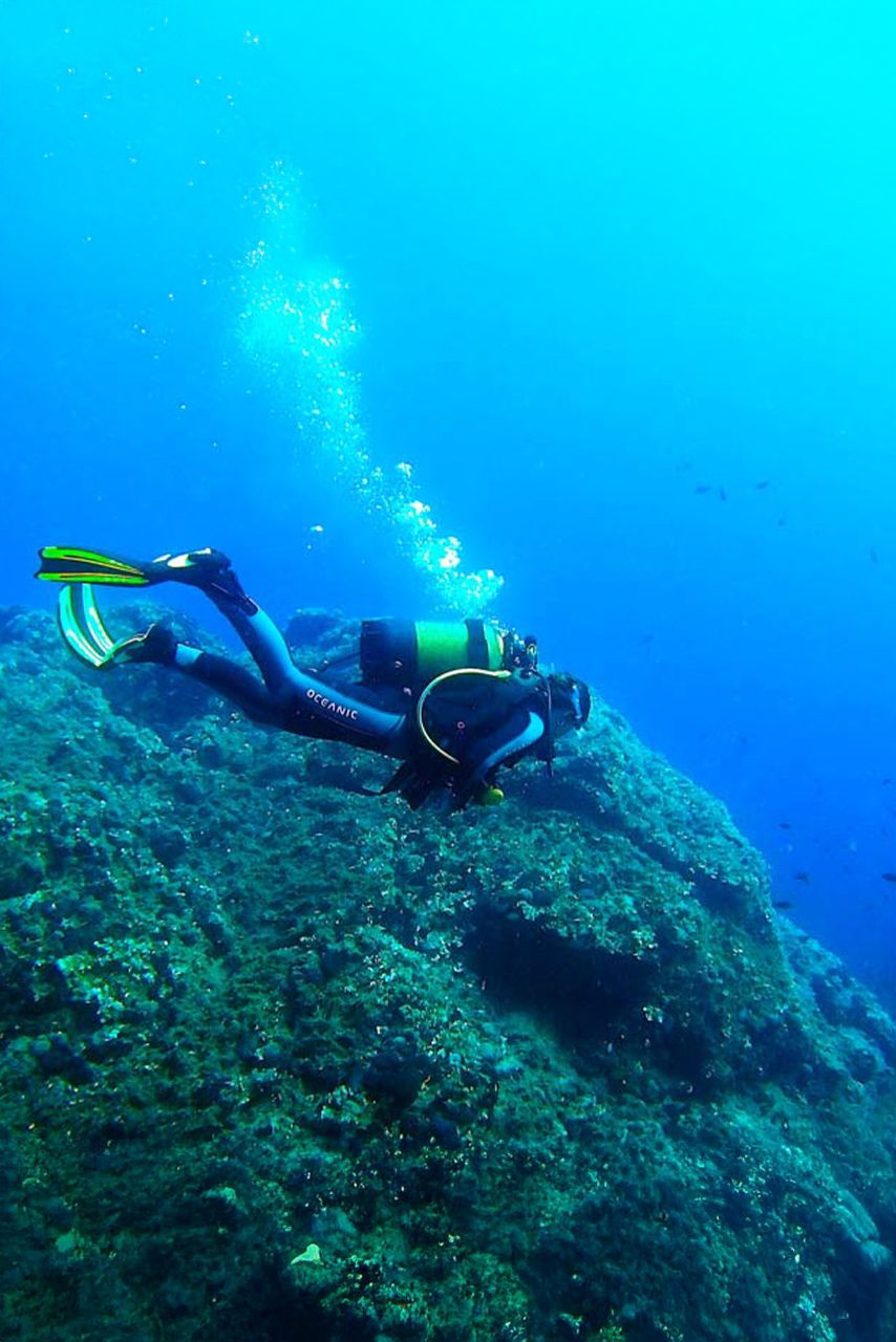 Assos’ta Yapılacak Aktiviteler: Dalıştan Tarihi Turlara